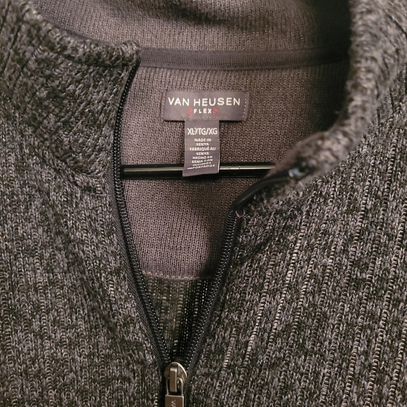 Van Heusen Flex Sweater‎ - Picture 3 of 3
